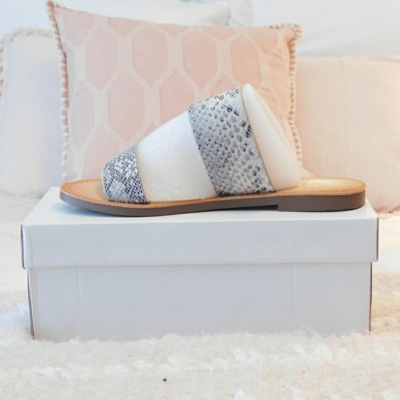 Shoes - SALE-NIB- LTHR SNAKESKIN DOUBLE STRAP SLIP ONS